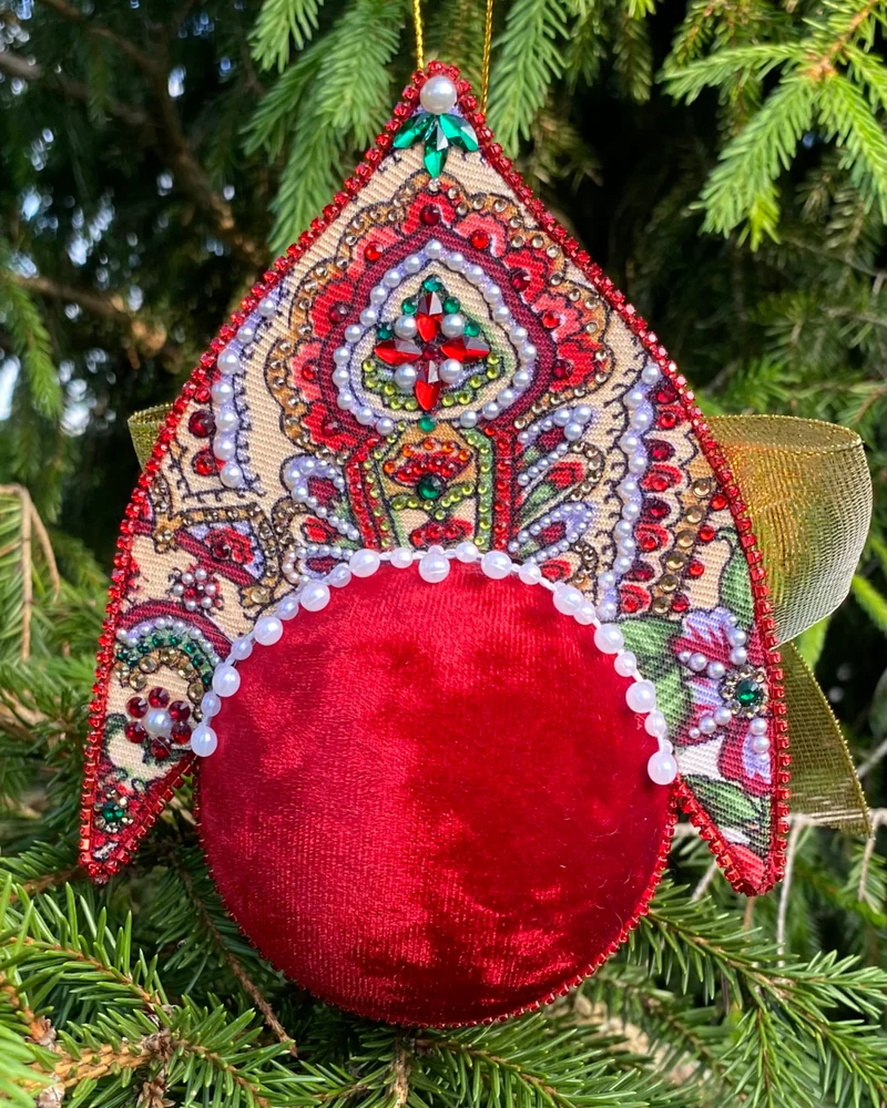 Ёлочная игрушка из коллекции Кокошники "Русская зима"