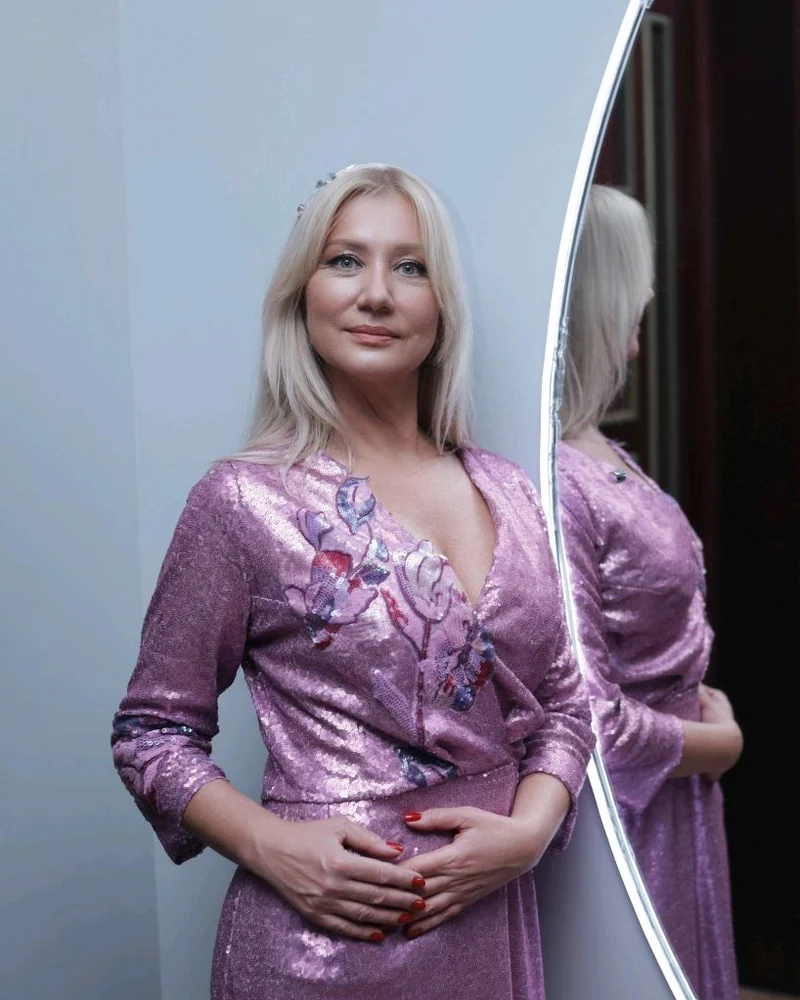 Пальто платье Фуксия, ручная вышивка, премиум класс