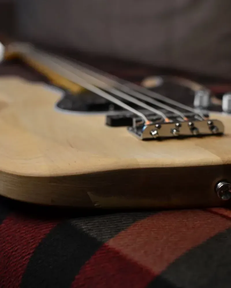 Бас-гитара Custom Jazz Bass — Берёза