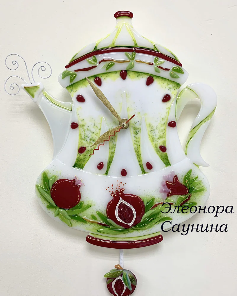 Часы фьюзинг с маятником Чайник с гранатами фьюзинг