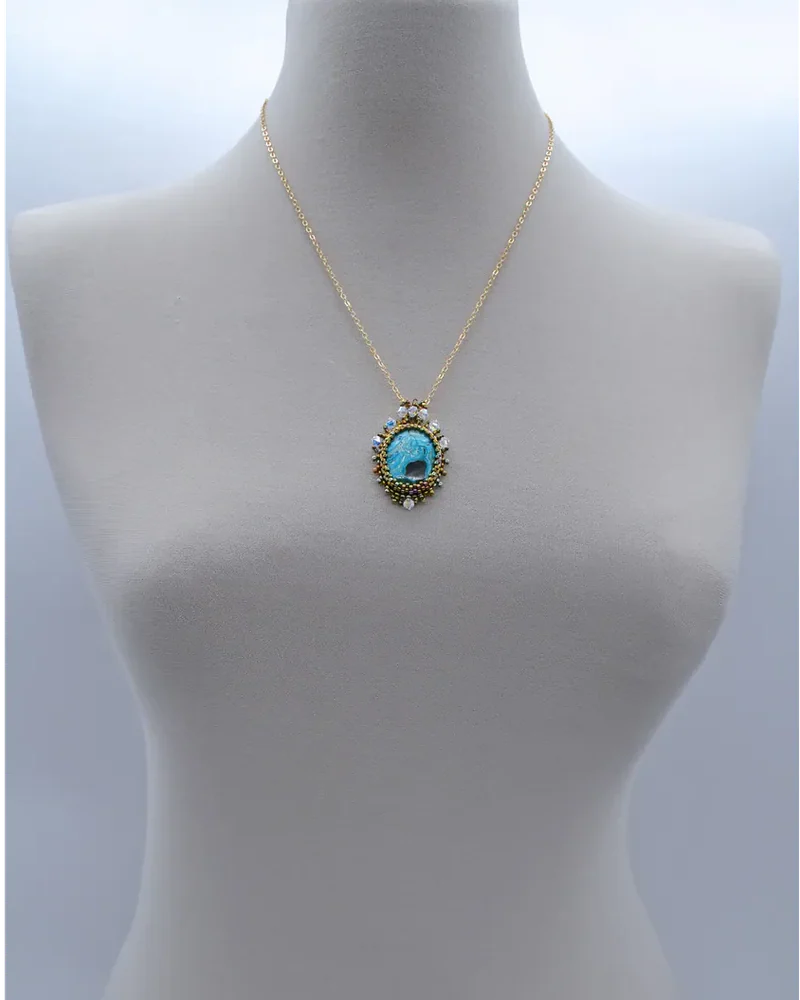 Подвеска ручной работы с хризоколлой и Swarovski
