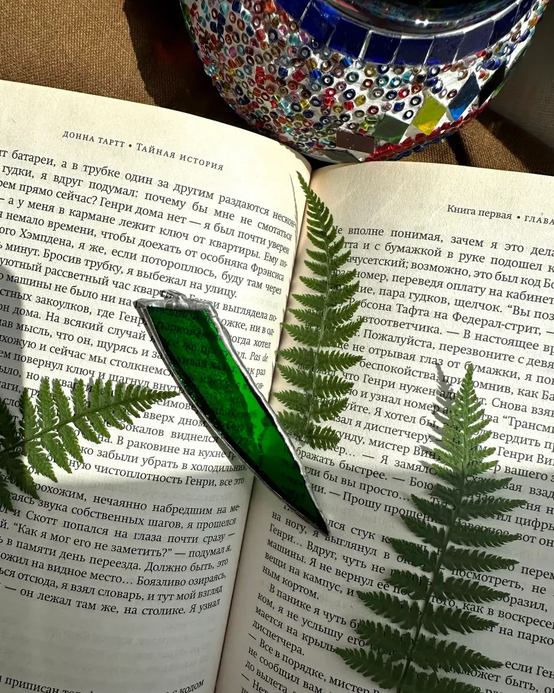 Кулон из витражного зелёного стекла в технике Тиффани — Зеленый