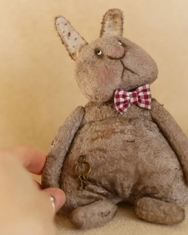 Зайчик Тедди Джо, коричневый, 19 см
