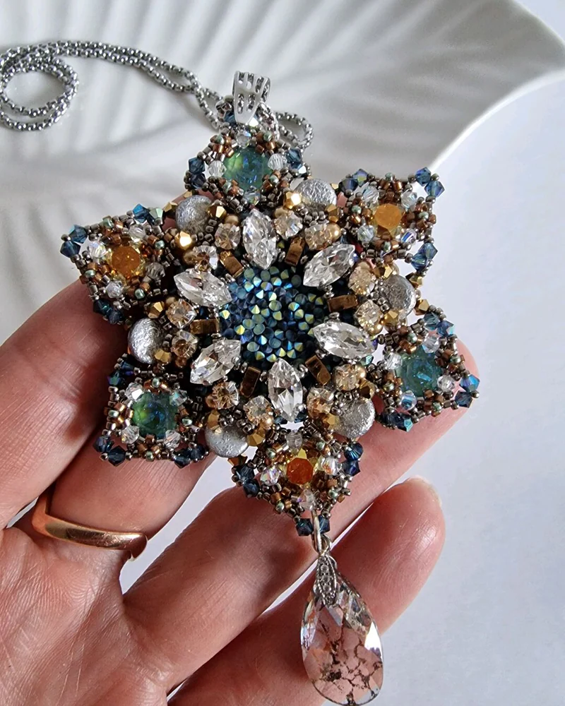Кулон «Весенний» с кристаллами Swarovski