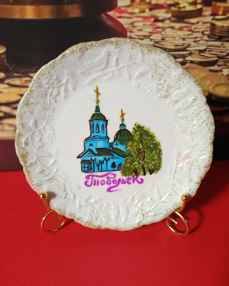 Фарфоровая тарелка — Белый