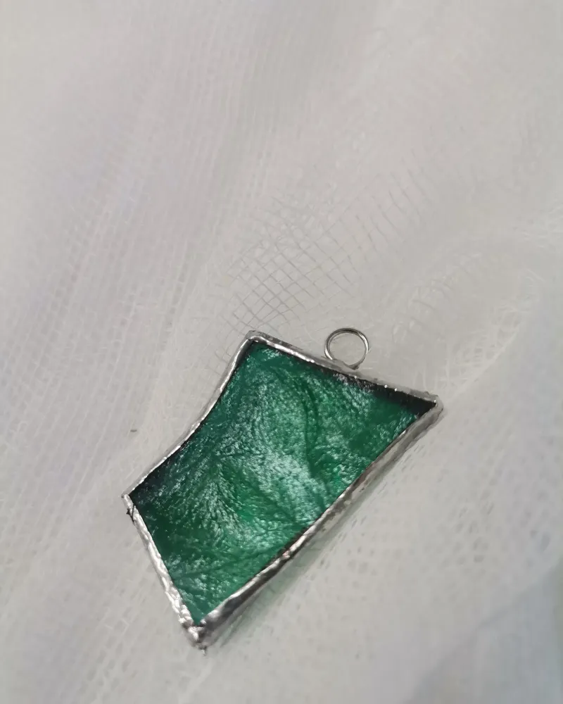 Подвеска в витражной технике из зелёного стекла — Green