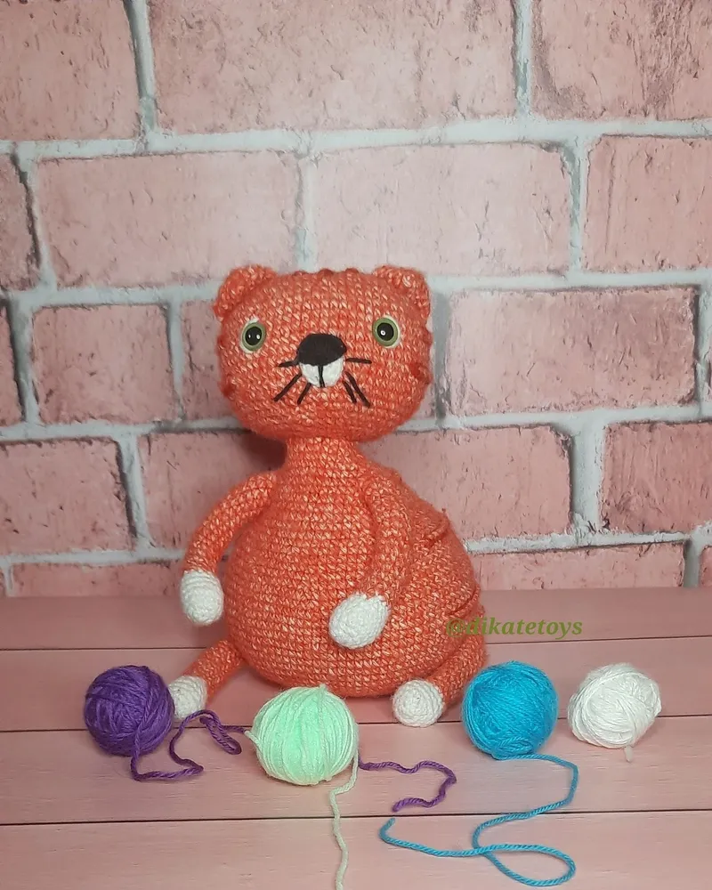 Котофей — рыжий с белым