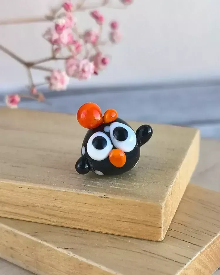 Стеклянная фигурка «Курочка черная» — Высота 14 мм