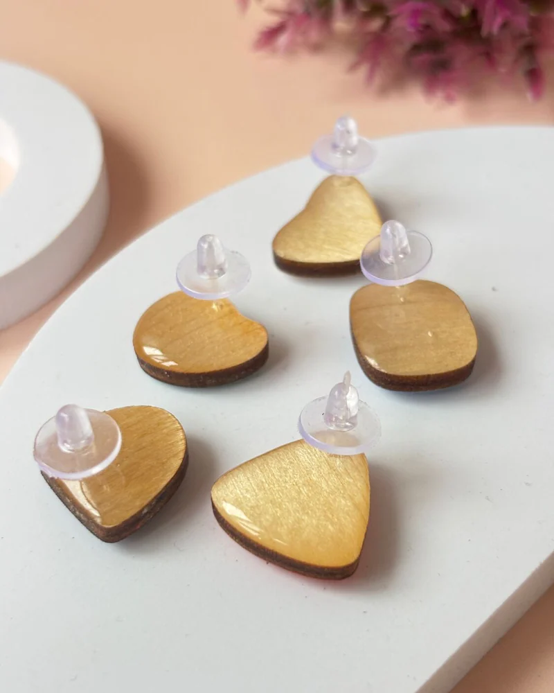 Сет из пусет.Серьги-гвоздики