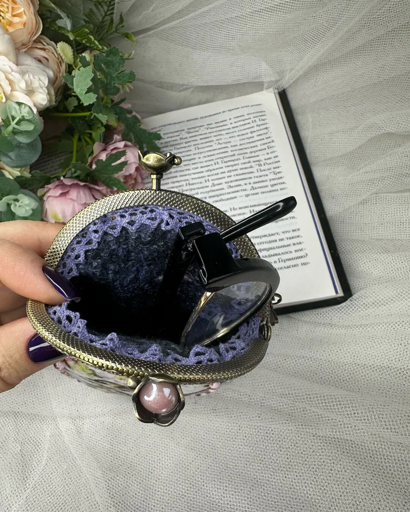 Футляр для очков. Очечник. Птица певчая. Подарок женщине