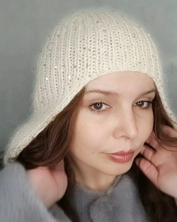 Шапка чепчик шлем, шапка с пайетками