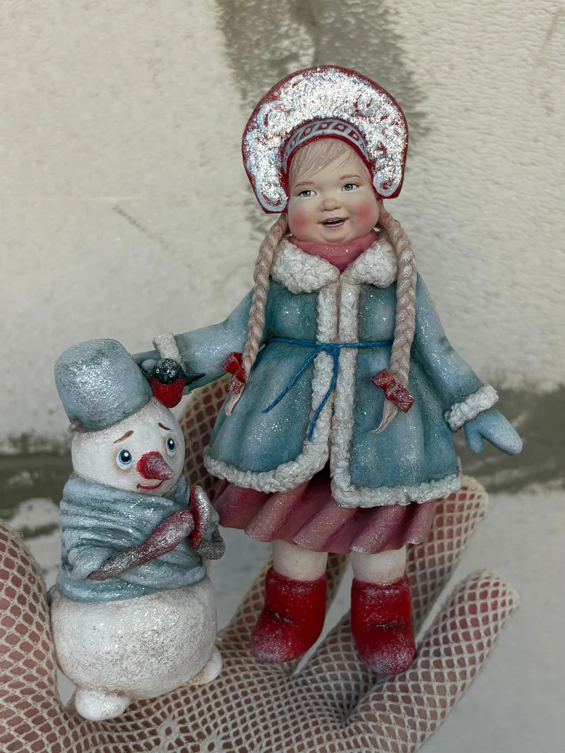 Снегурочка со снеговиком — ёлочная игрушка