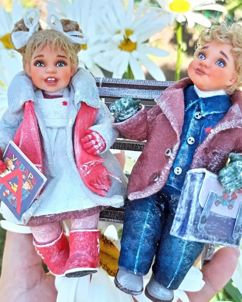 Ватные игрушки "Школьники на скамейке"