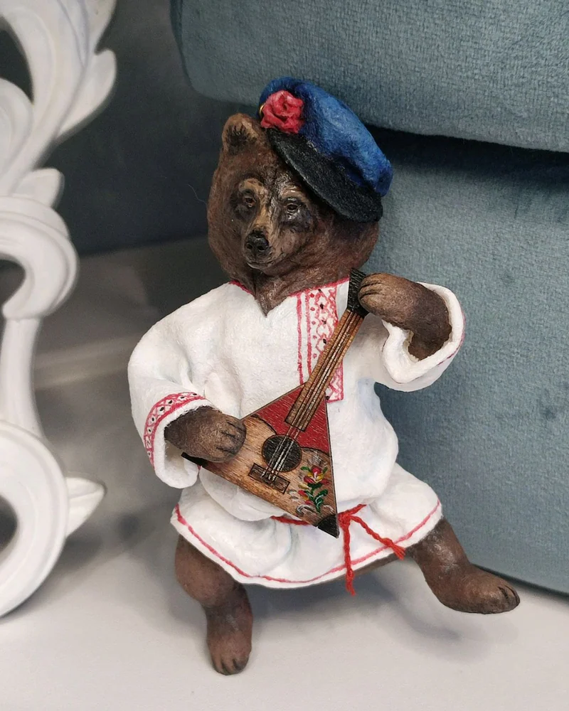 Ёлочная игрушка из ваты "Русский медведь"