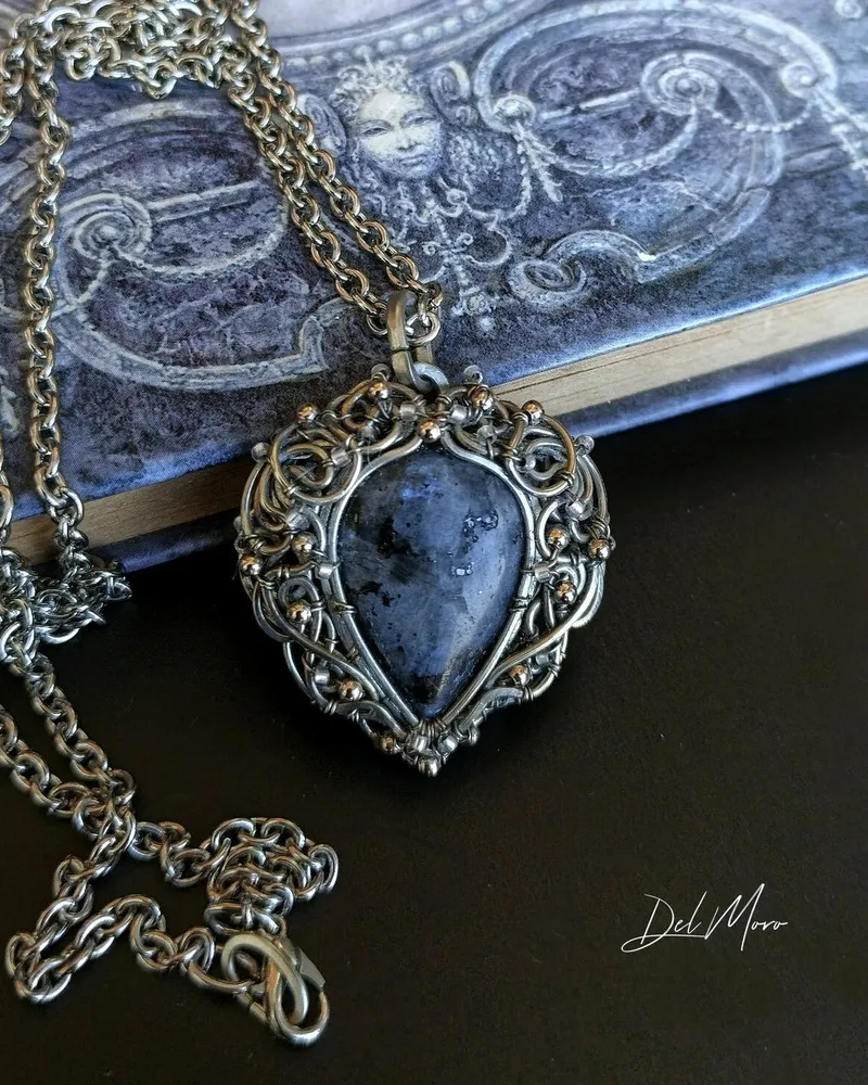 Кулон «Cold Heart» с ларвикитом — Серебристый, Ларвикит 1