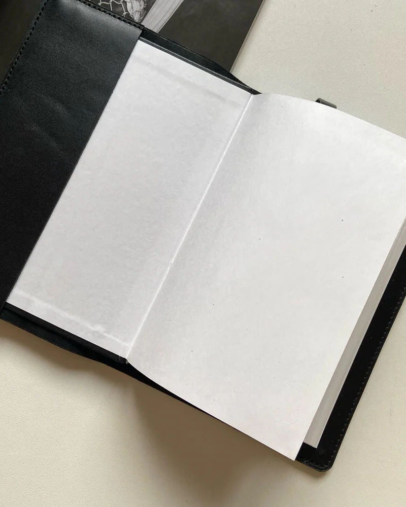 Обложка кожаная формата А5 для книги, блокнота, гримуара