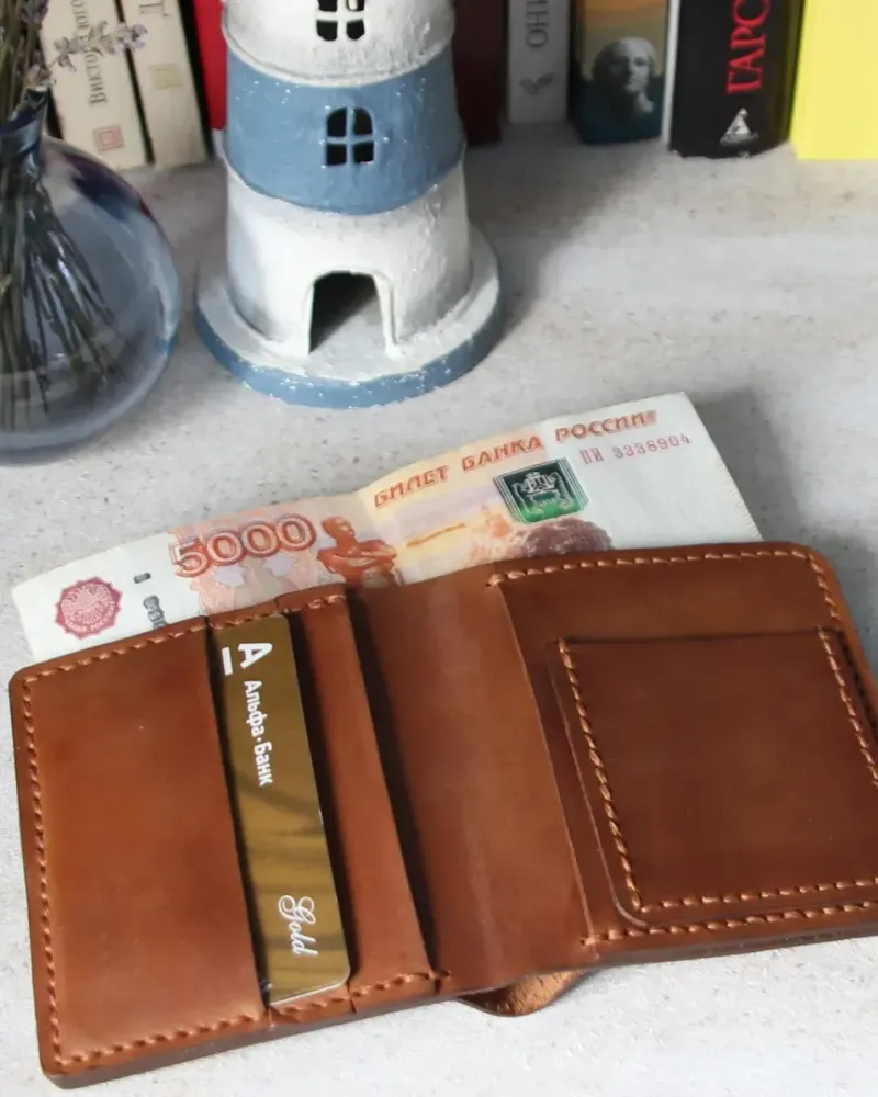 Кожаный кошелёк бифолд, коричневый