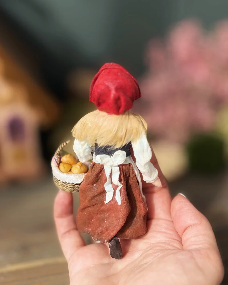 Ватная ёлочная игрушка «Красная Шапочка»