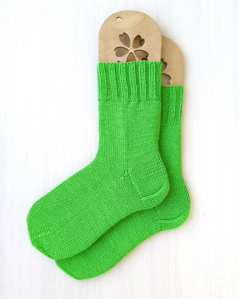 Зелёные яркие вязаные носки шерстяные Базовая коллекция RussianSocks — Зеленые носки