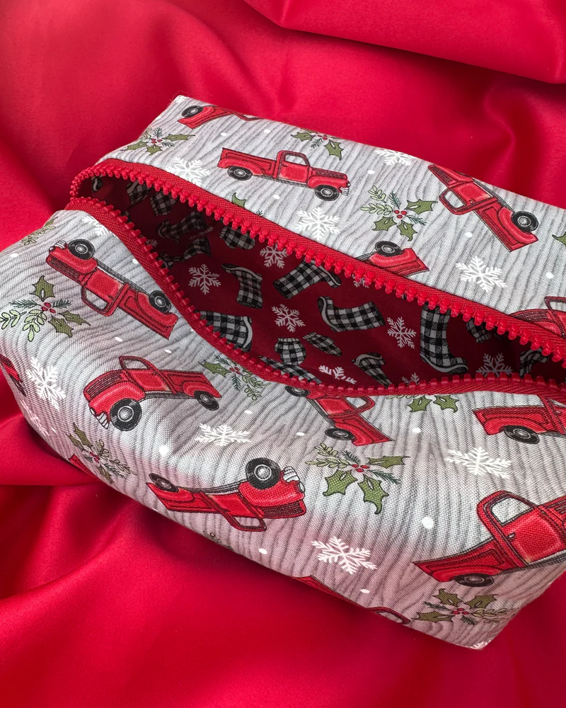 Косметичка из американского хлопка — С красной молнией