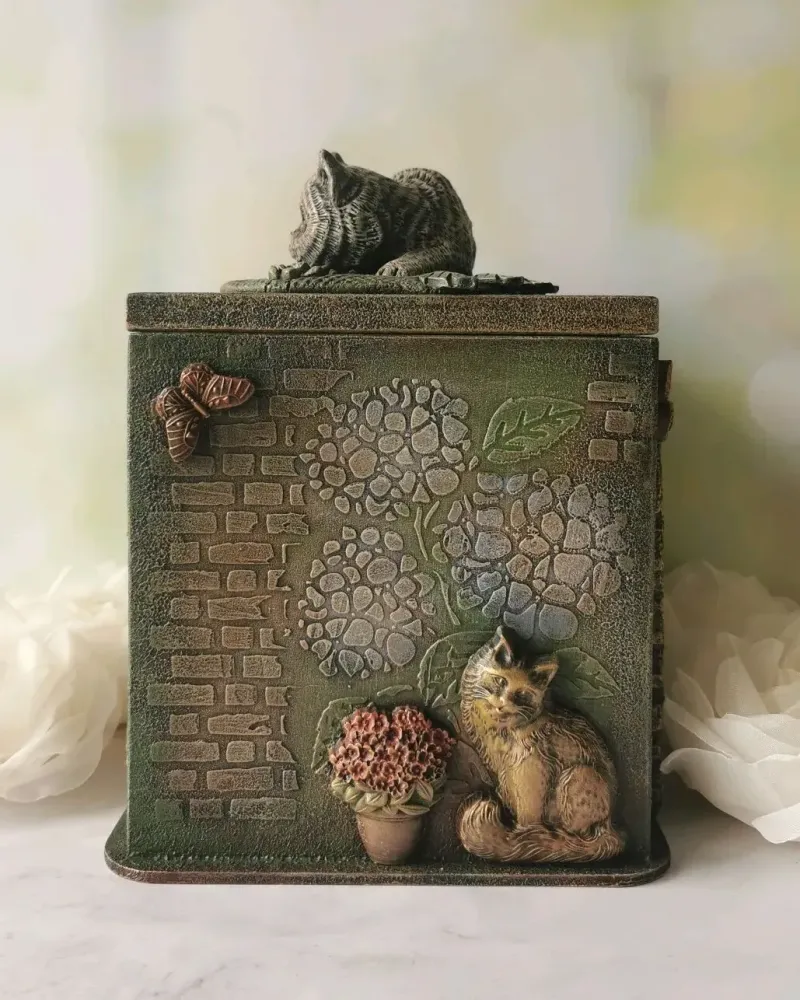 Шкатулка-короб с котиком