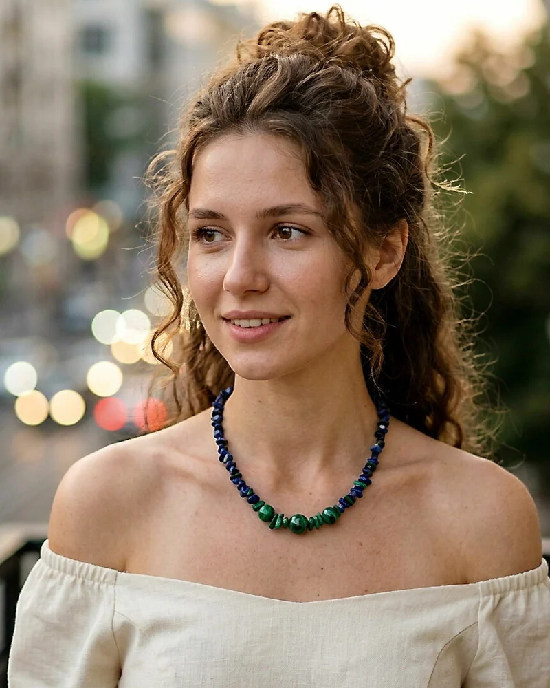 Колье из лазурита и малахита. Небо и земля — разноцветное