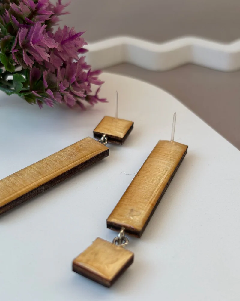 Серьги из дерева.Асимметрия.Серые