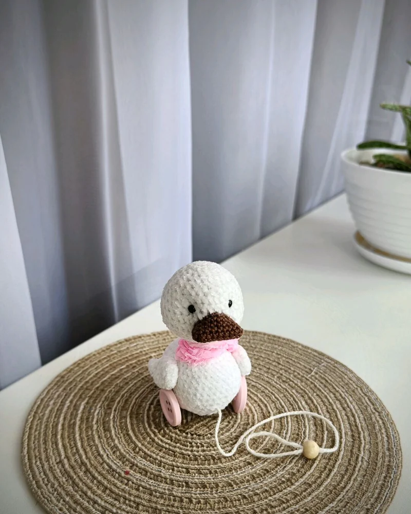 Утёнок — игрушка для кукол