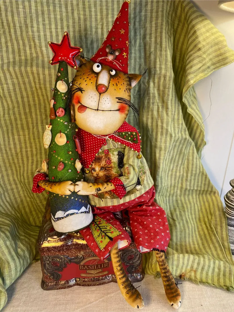 Новогодний кот с ёлочкой, текстильная кукла, 44 см