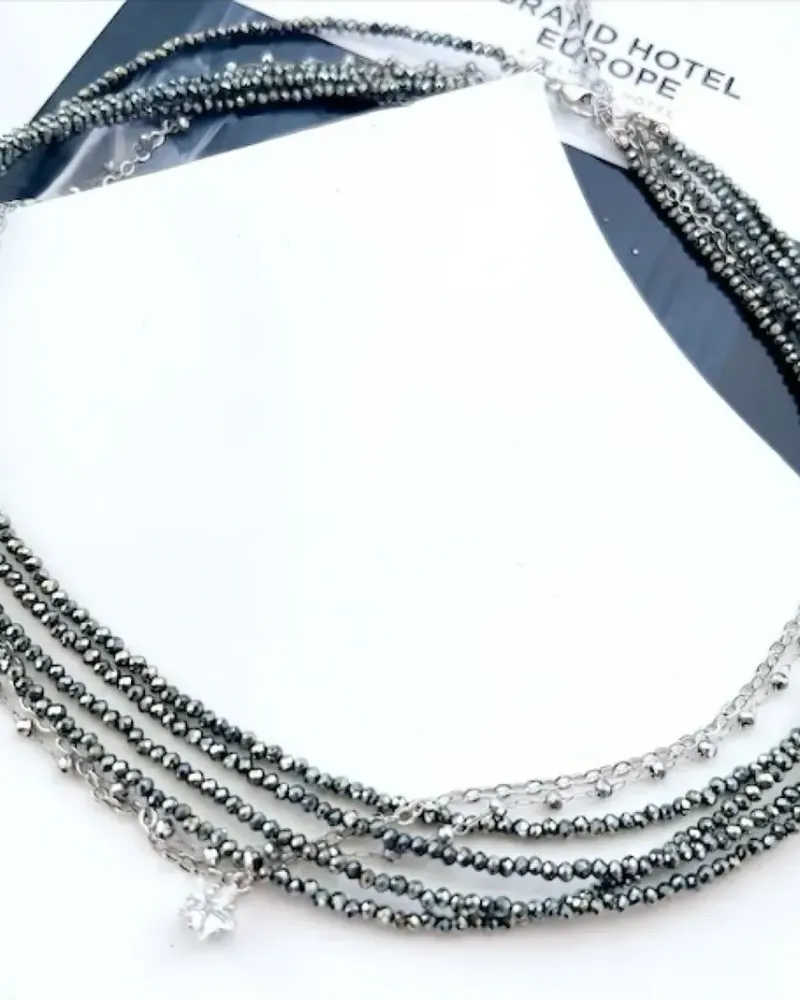 Чокер «Комета» из австрийского хрусталя и цепочек, с цирконом — Гематит