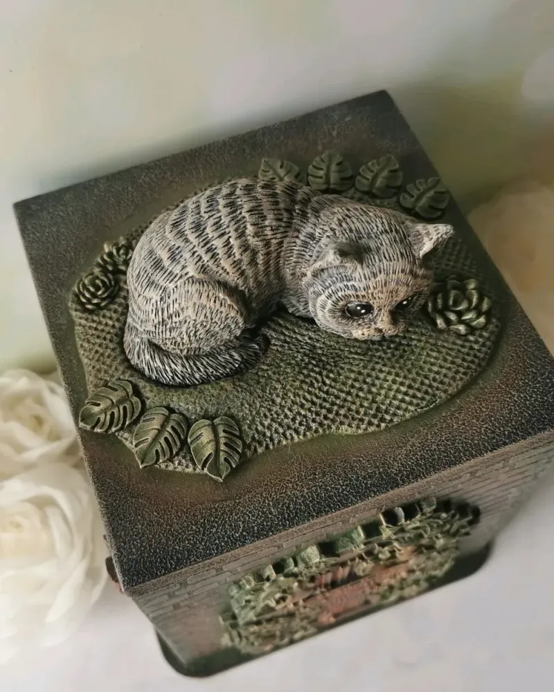 Шкатулка-короб с котиком
