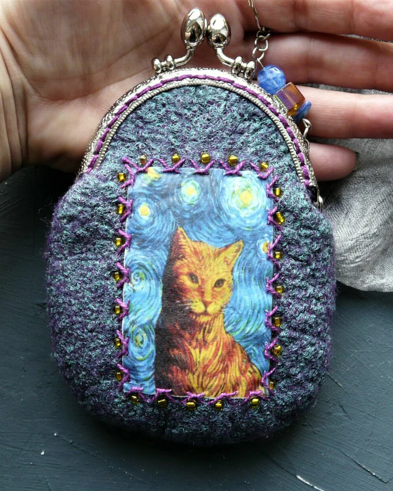 Кошелек монетница с фермуаром. Рыжий кот