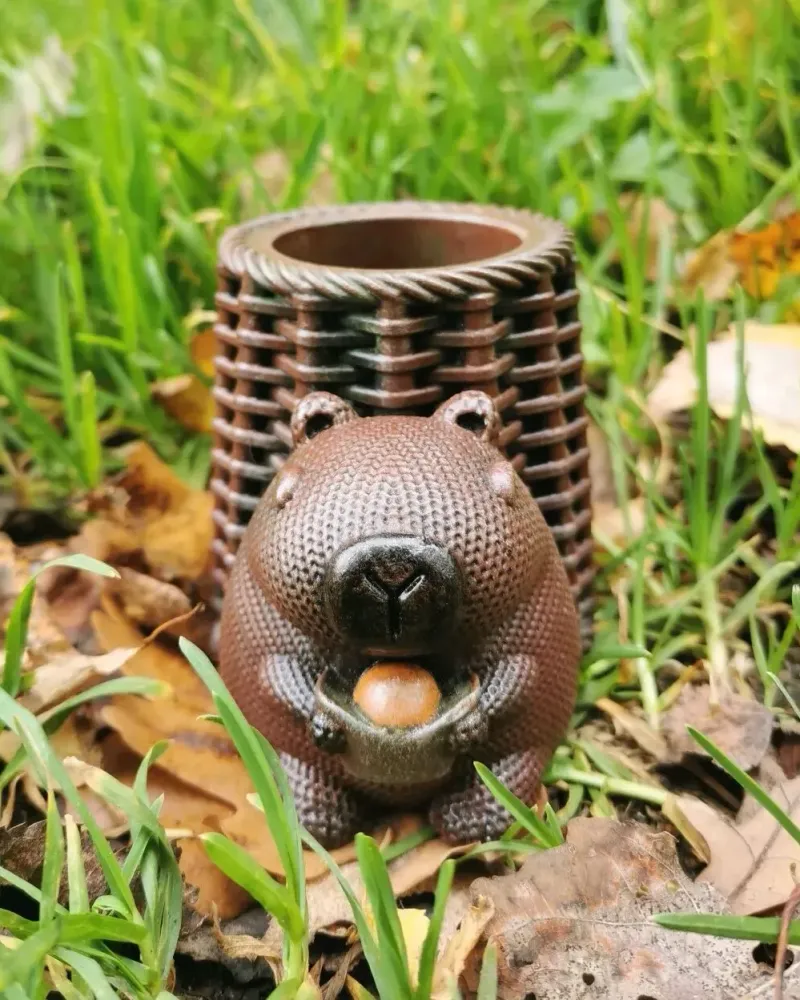 Капибара с корзинкой, кашпо