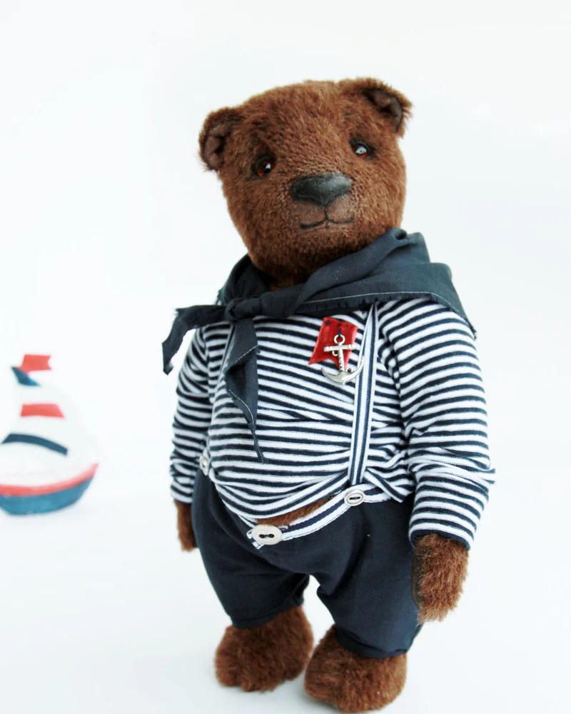«Brave Sailor» — коричневый
