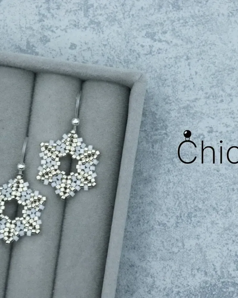 Серьги «Снежинка» из бисера — Короткие