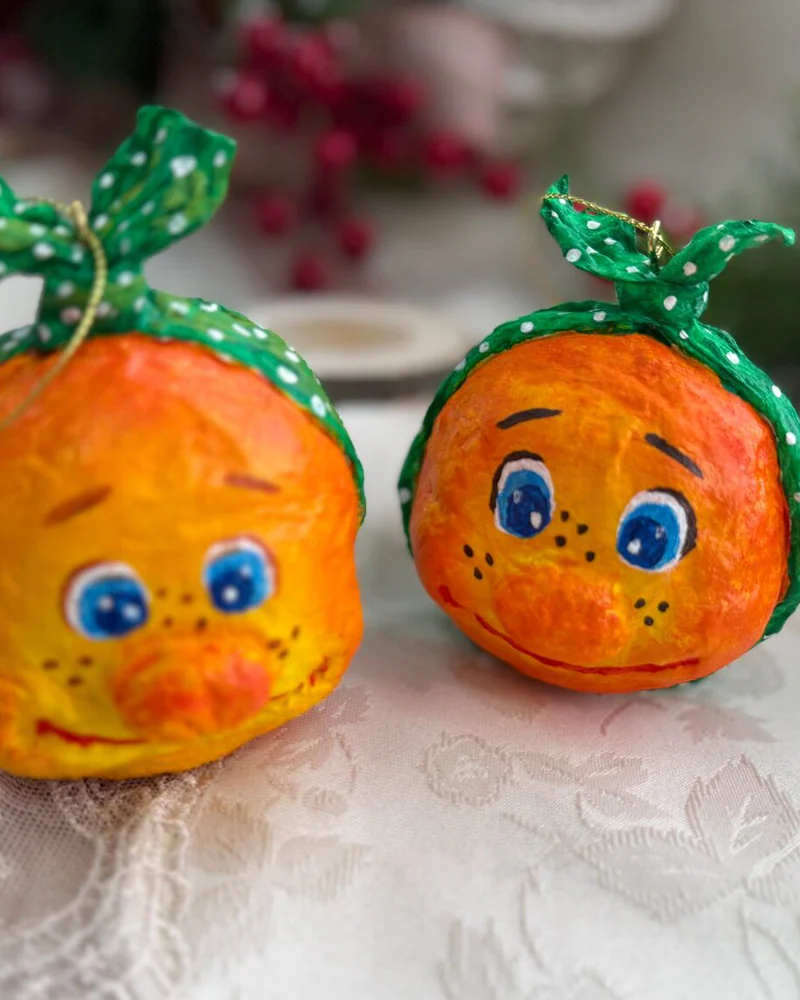 Ёлочные игрушки. Ватная игрушка Колобок — жёлтый