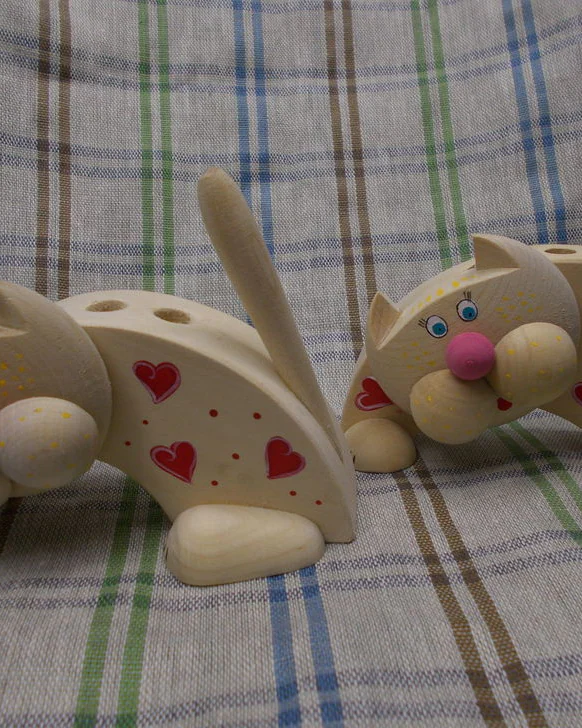 Кот — подставка для карандашей