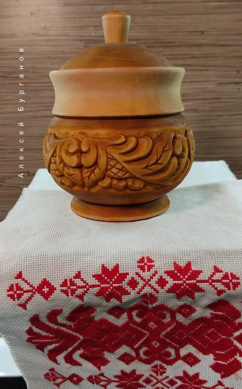Солонка — резной горшочек для кухни