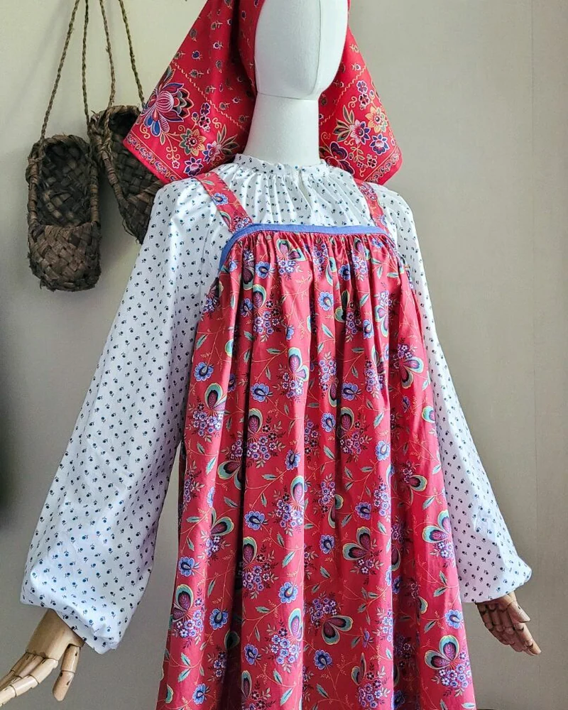 Блуза народная с цветочным рисунком, красная