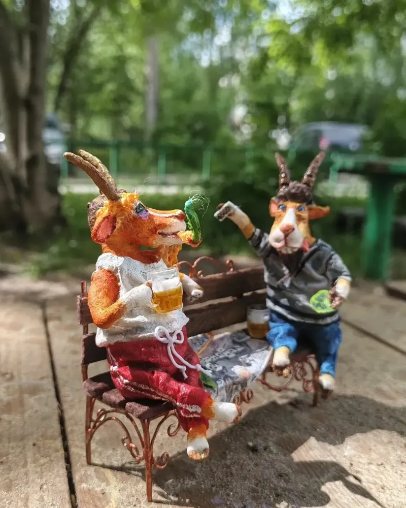 Ватная игрушка «Забей козла!» — 12×13 см