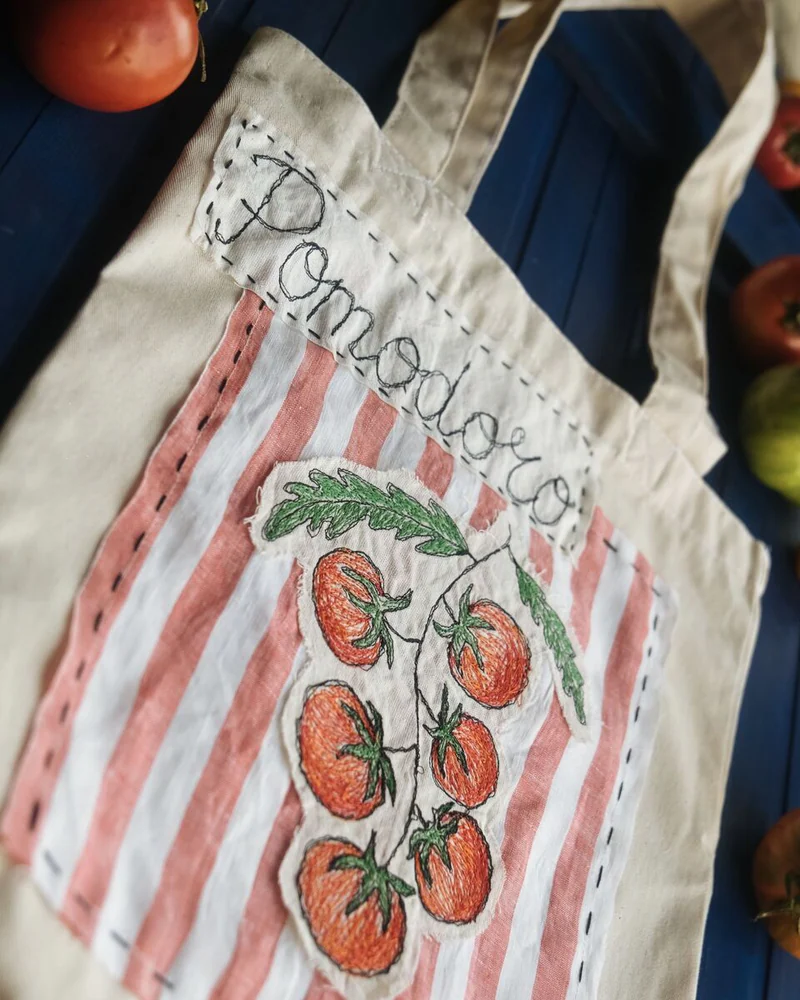 Хлопковый шоппер с вышивкой «Томаты»