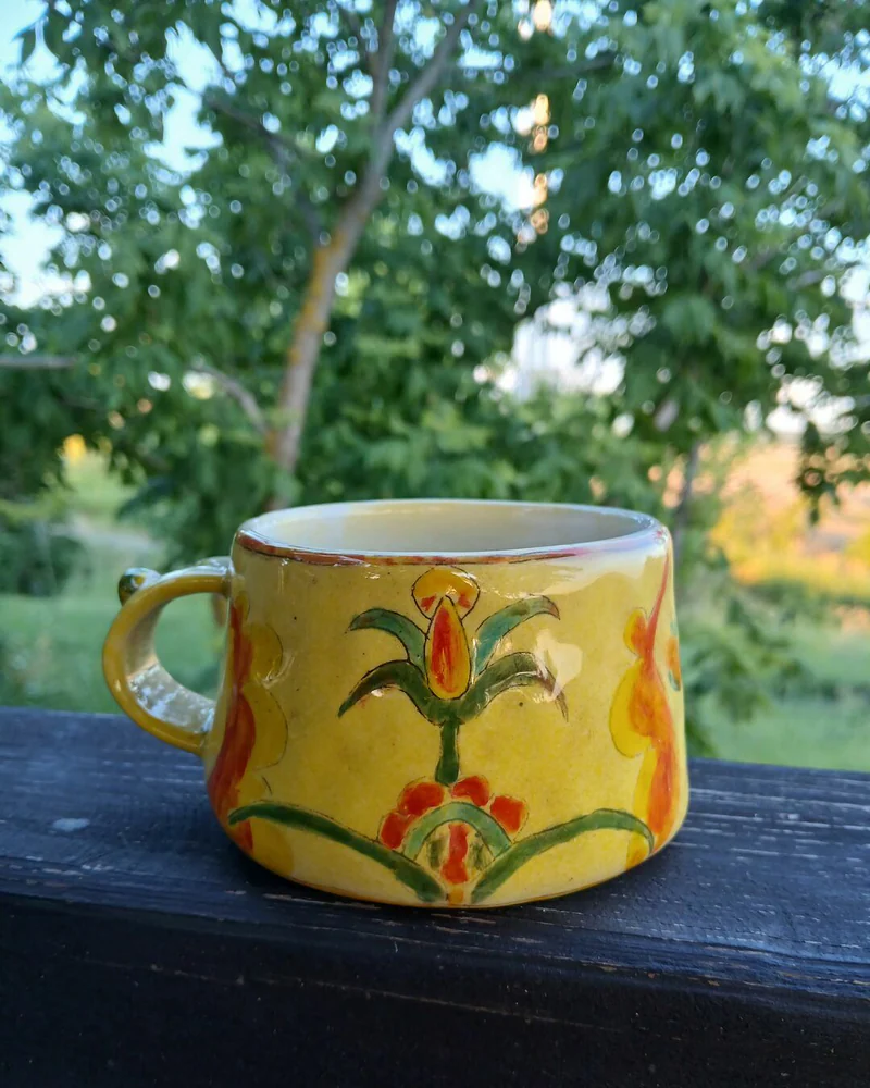 Сказочная чашка с росписью
