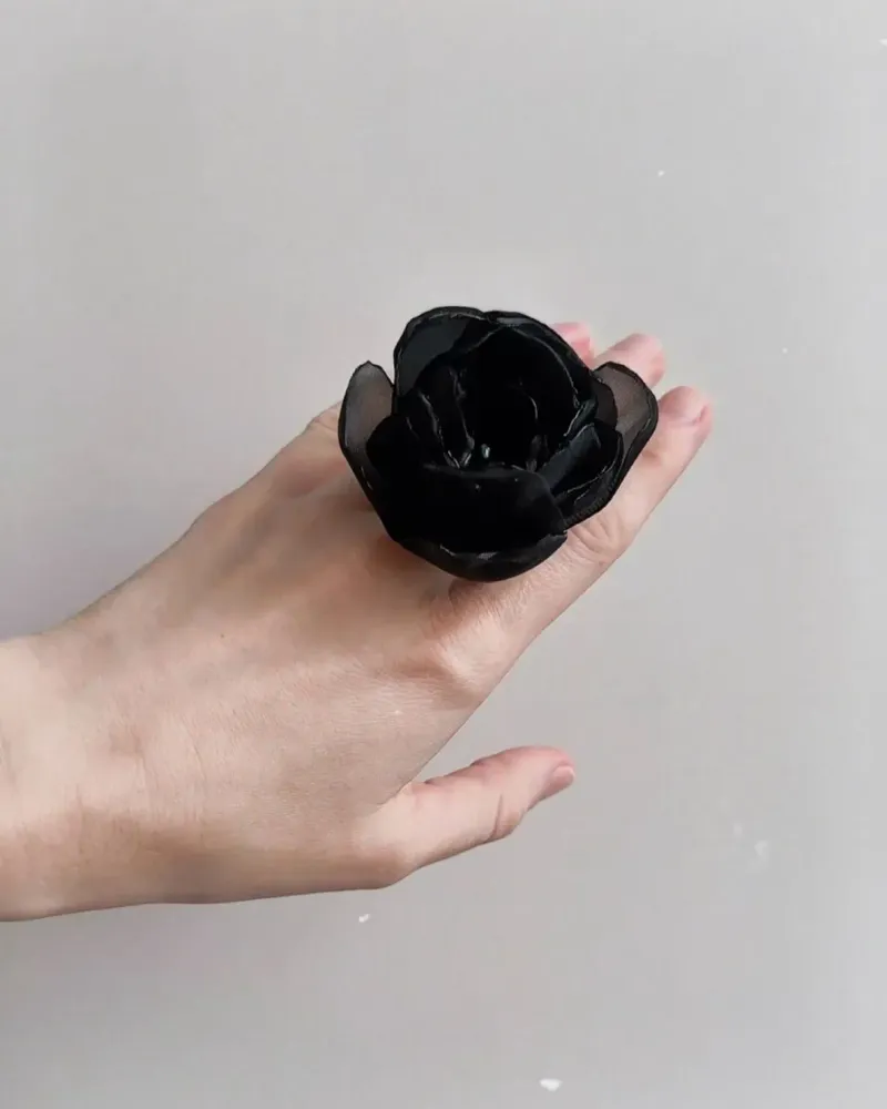 Комплект украшений из органзы «Чёрный ирис»