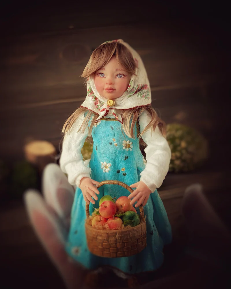 Ватная игрушка Любава в голубом платье