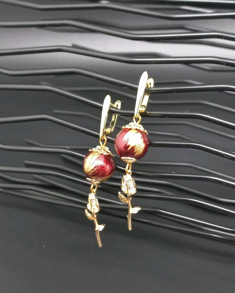 Серьги Клаудиа хлопковый жемчуг бордовый золотой