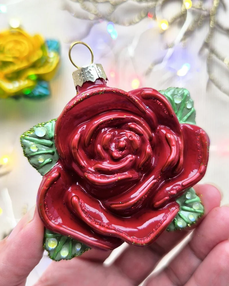 Елочная игрушка Алая роза