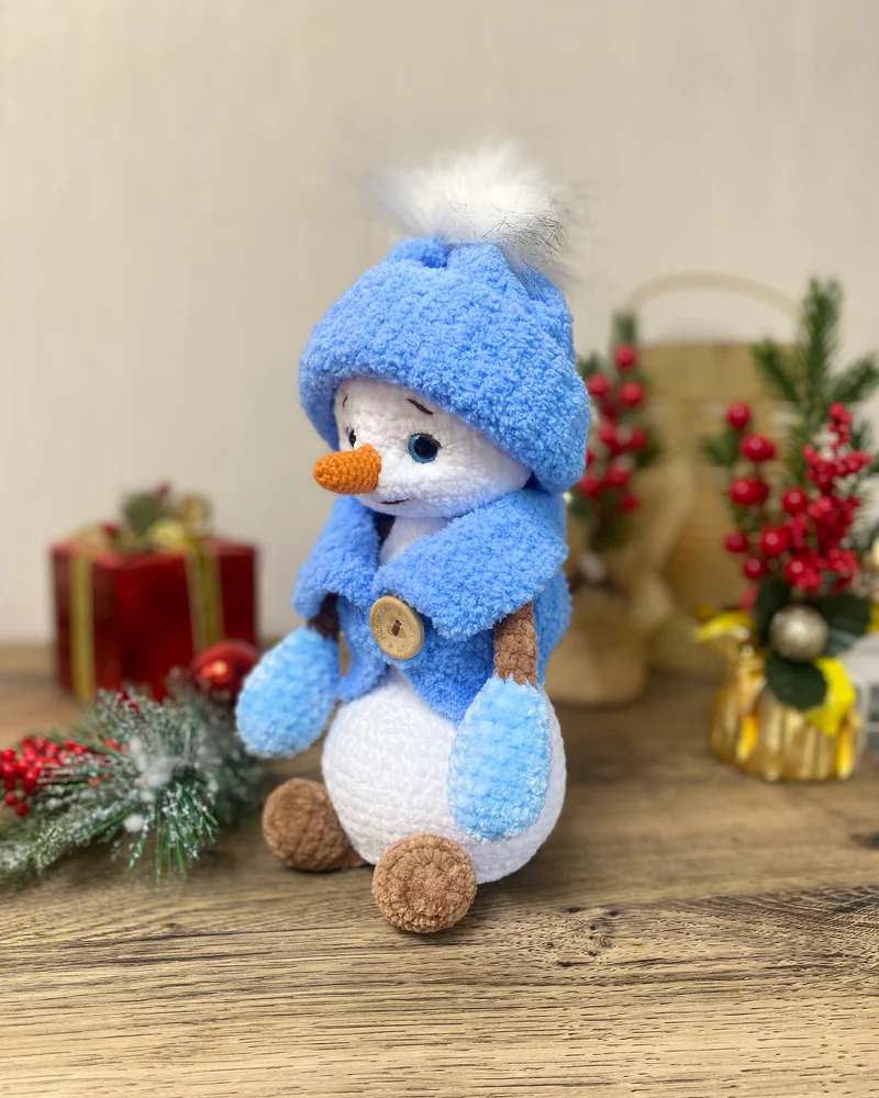 Вязаная игрушка Вязаный снеговик амигуруми