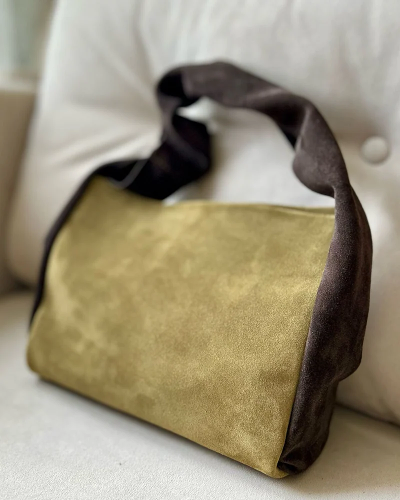 Мягкая сумочка из натуральной замши, 20 × 15 см — Замша, оливковый