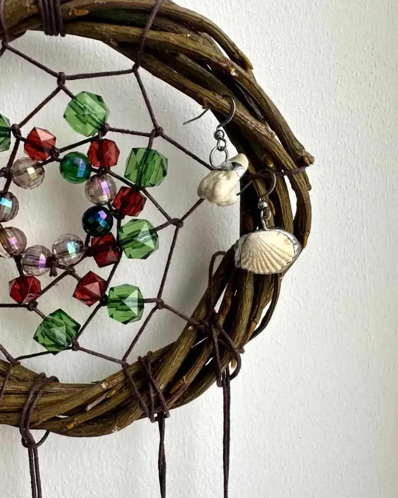Серьги в витражной технике из ракушки и коралла — Молочный, серебро, белый