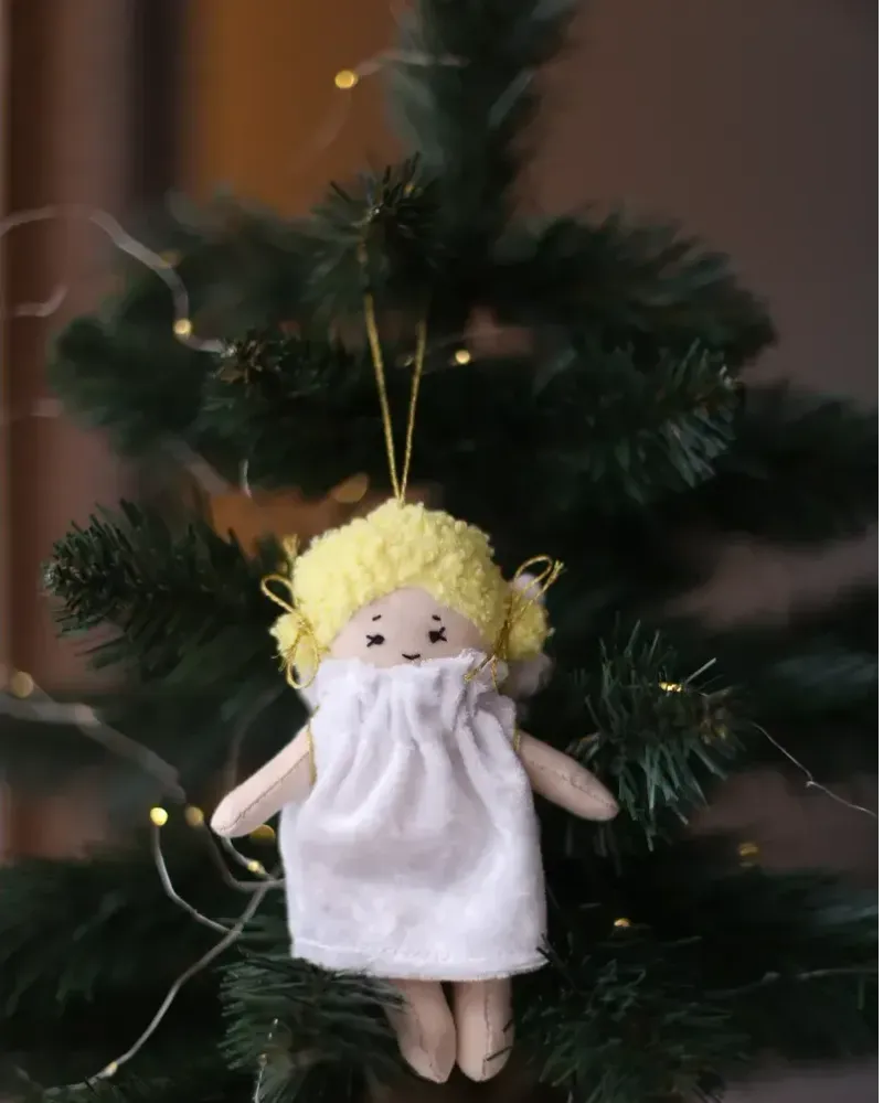 Ёлочная игрушка «Ангелок» из ткани, белый — Основной